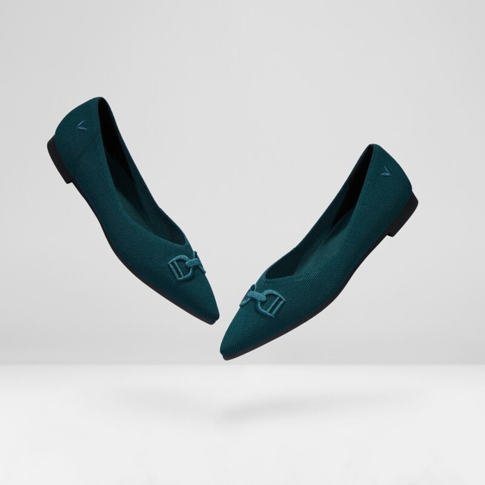 Vivaia ena blue green pointed toe patterned flats size 5